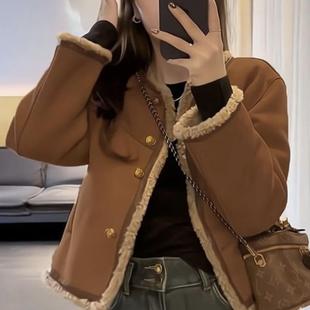 羊羔毛外套女冬短款小个子加厚加绒小香风洋气设计感皮毛一体上衣