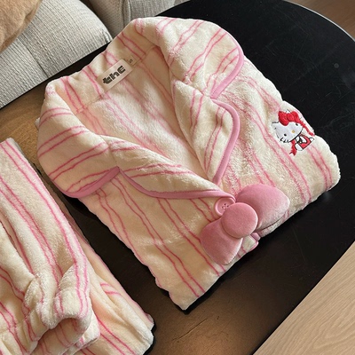蝴蝶结Kitty粉色法兰绒睡衣女冬