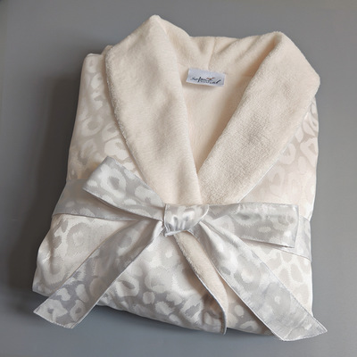 性感豹纹珊瑚绒睡袍睡衣女款2025新款秋冬天季高级感加绒加厚浴袍