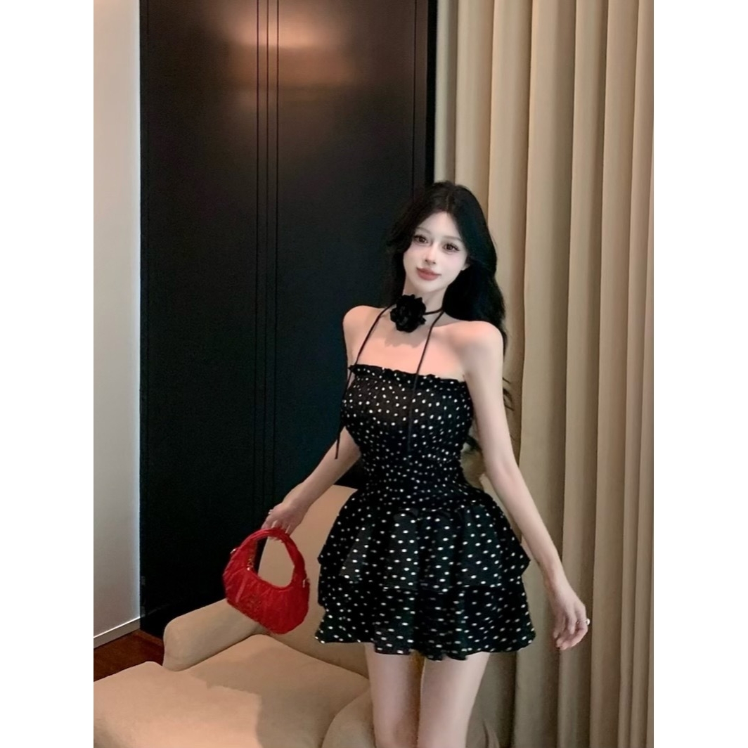 纯欲波点抹胸连衣裙女夏季性感黑色蓬蓬蛋糕裙收腰显瘦a字短裙子