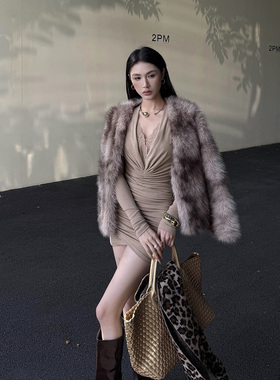 AhhCute【松露可可】纯欲辣妹V领褶皱连衣裙女轻奢性感包臀裙