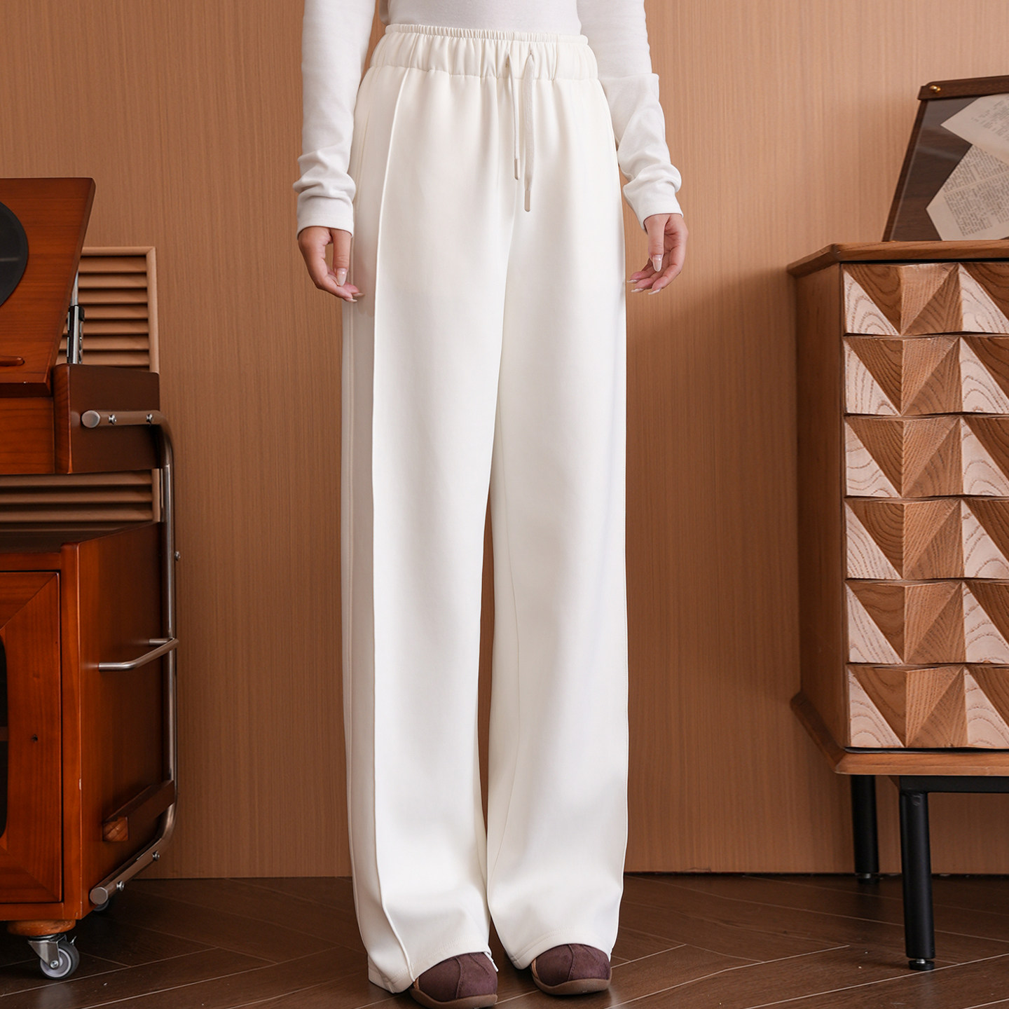 【素光】弯刀裤2025新款直筒显瘦休闲裤女秋冬小个子宽松白色卫裤