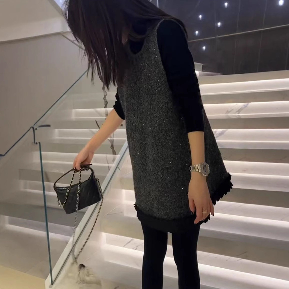 日系george melis秋冬新款小香风背心裙搭配黑色打底衫显瘦女