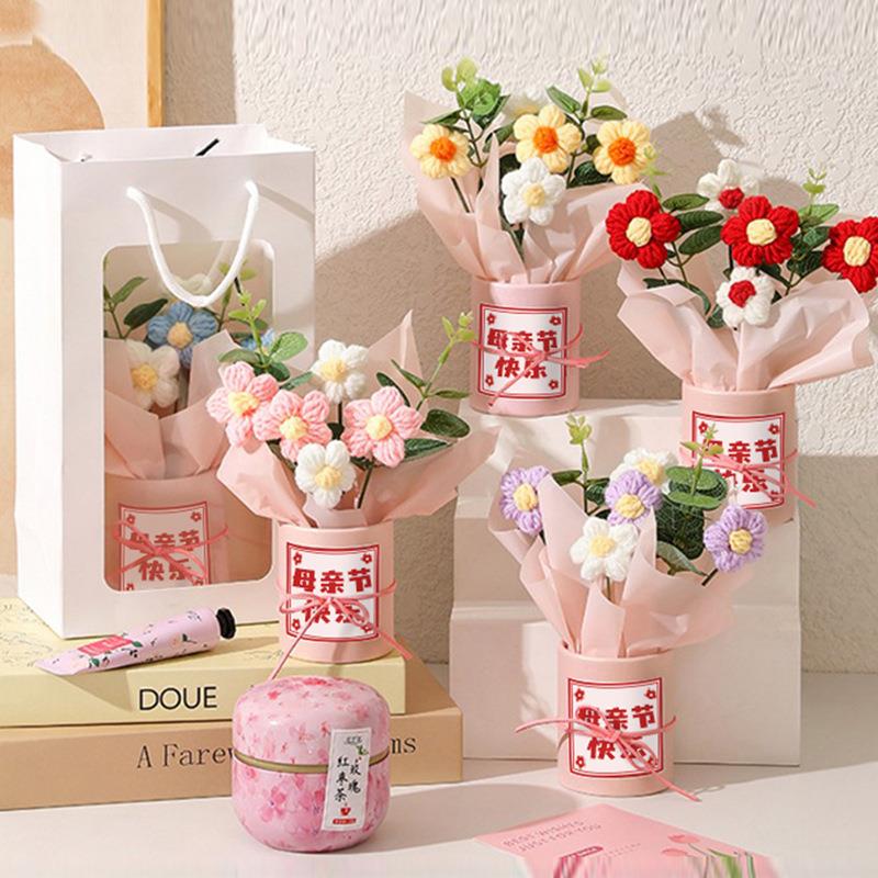 母亲节礼物毛线泡芙花束手工编织成品仿真花抱抱桶桌面摆件小花束