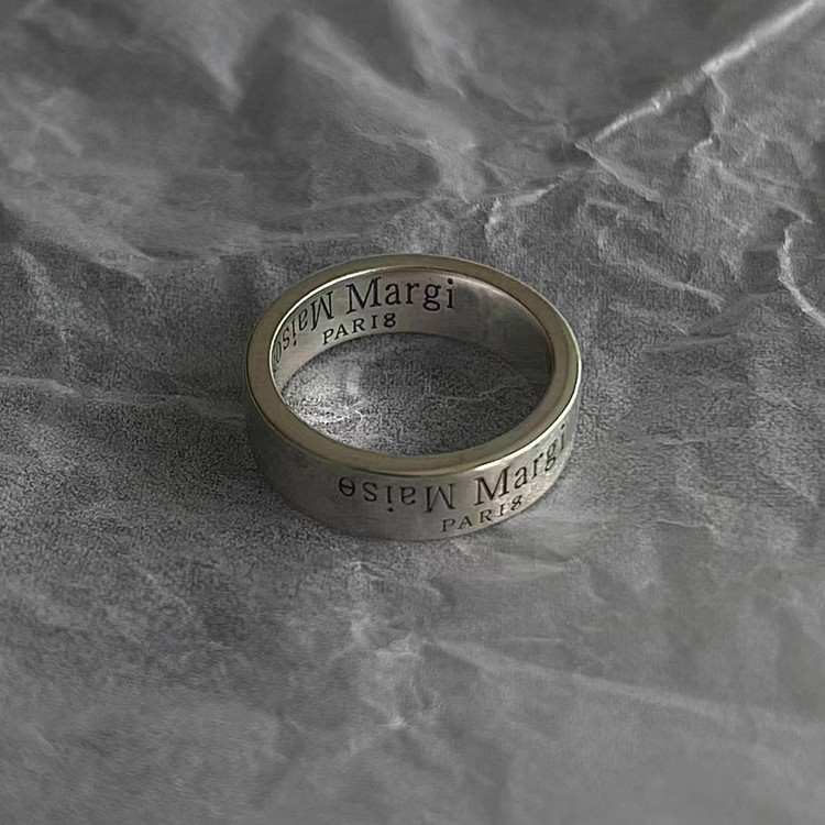 纯银简约复古颠倒字母拉丝戒指