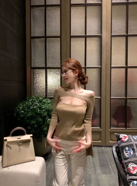 M900纯欲风亮钻一字肩打底衫女秋冬内搭修身显瘦小众长袖针织上衣