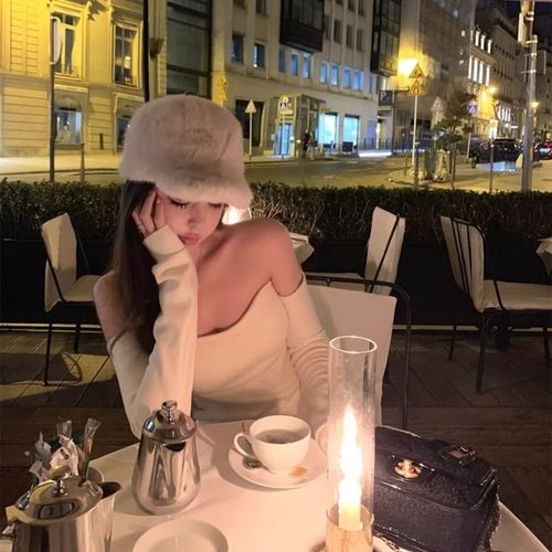 早安樊樊纯欲韩系自带胸垫免穿内衣抹胸长袖针织衫女上衣