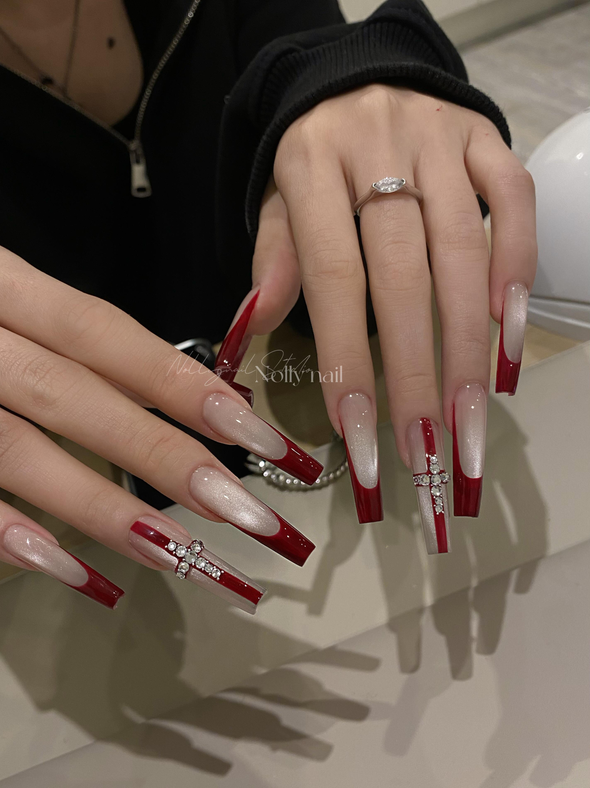 红色法式长款十字架拼钻新年战甲款猫眼高级手工定制美甲穿戴甲