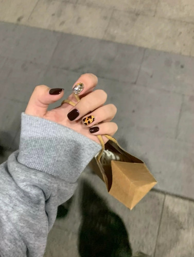 手工穿戴甲甜酷风美拉德豹纹美甲贴片爆闪猫眼短款指甲显白高级感