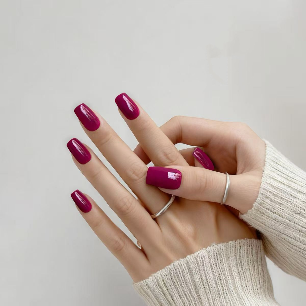 春夏简约高级感欧美辣妹超显白纯色杨梅紫色手工穿戴甲婚甲可拆卸