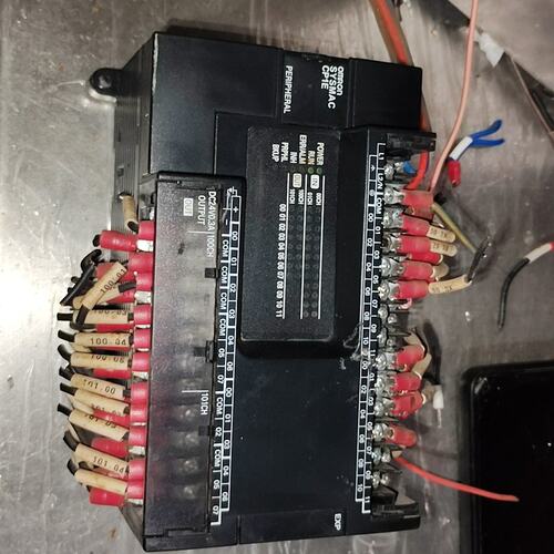 议价PLC控制器CP1E-E40SDR-A 拆机一台 功能