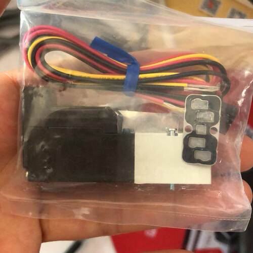 议价Parker KURODA VA01PLC24-1UE电磁阀日本原装全新
