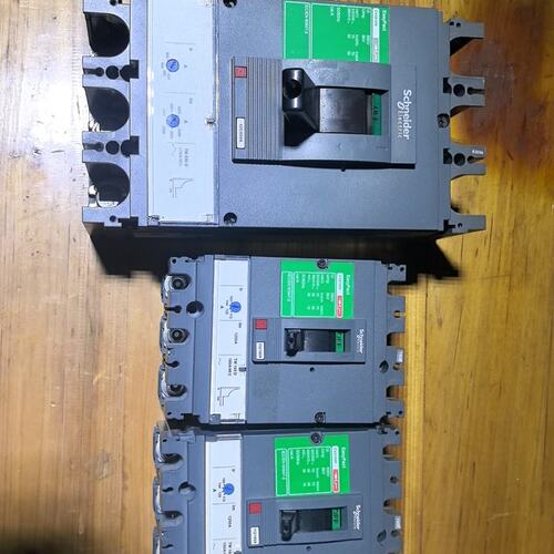 议价断路器CVS630N 460元