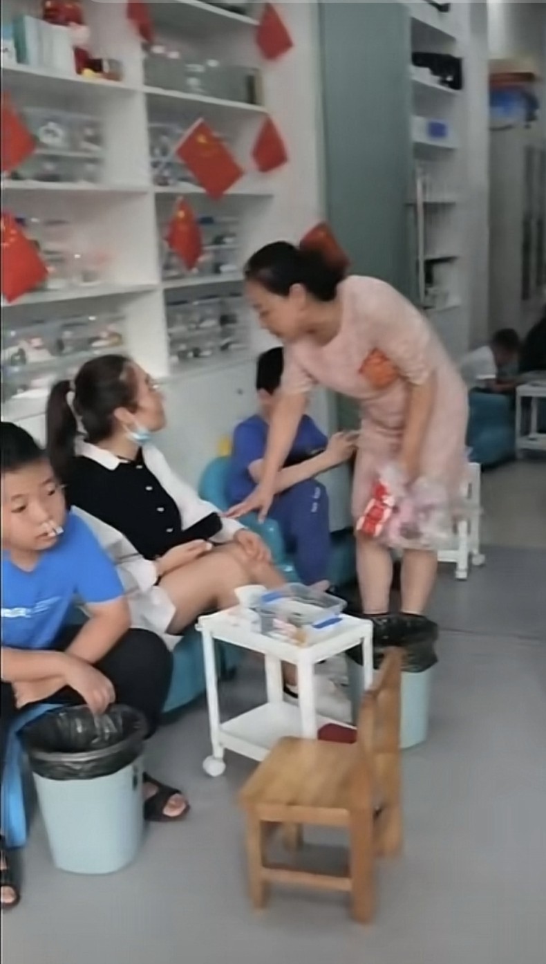 鼻舒堂线下实体店同款鼻通膏鼻康膏护理膏黑膏黄膏25年瓶身无码