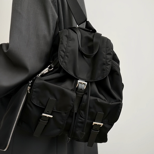 欧美时尚降落伞布尼龙双肩包翻盖中古书包大容量旅行包休闲背包