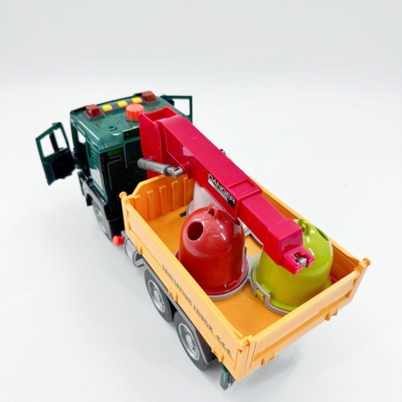 环卫车大号文艺车玩儿童惯性声光塑胶垃圾吊机工程拖车玩具车礼盒