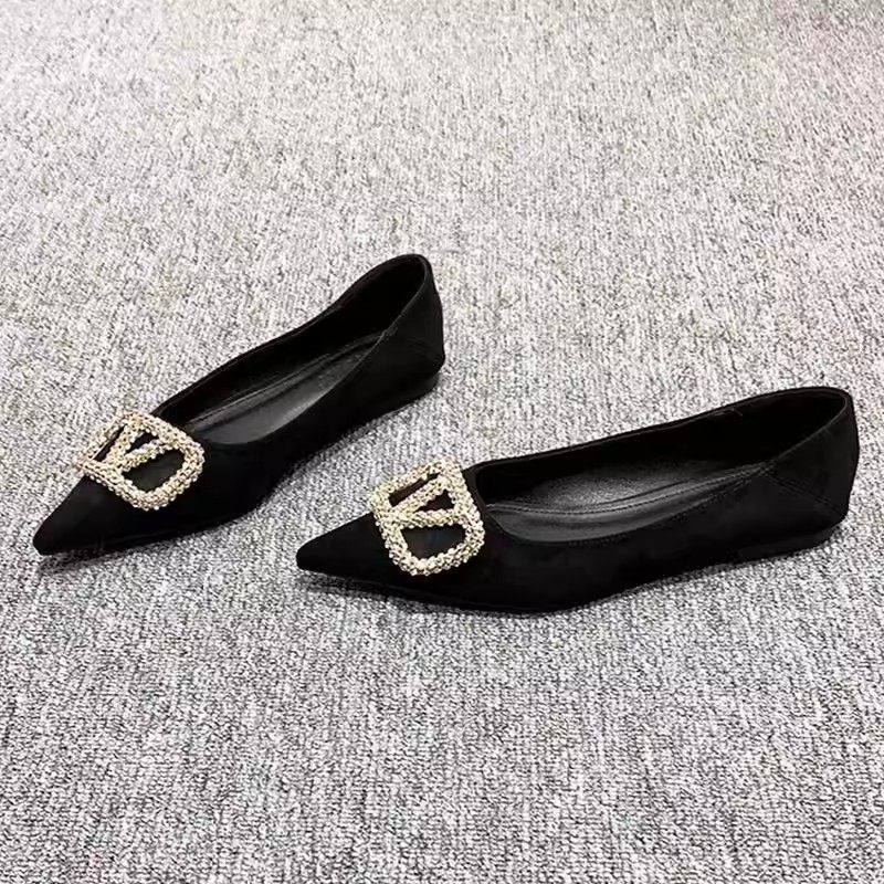 2026春秋新尖头平底鞋女气质名媛镶钻V扣真皮丝绒面黑色水钻单鞋