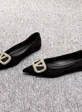 2026春秋新尖头平底鞋女气质名媛镶钻V扣真皮丝绒面黑色水钻单鞋