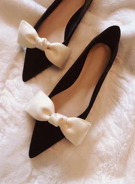 尖头单鞋女新款黑色璀璨闪光绸缎面米白色蝴蝶结黑色平底跟婚鞋女