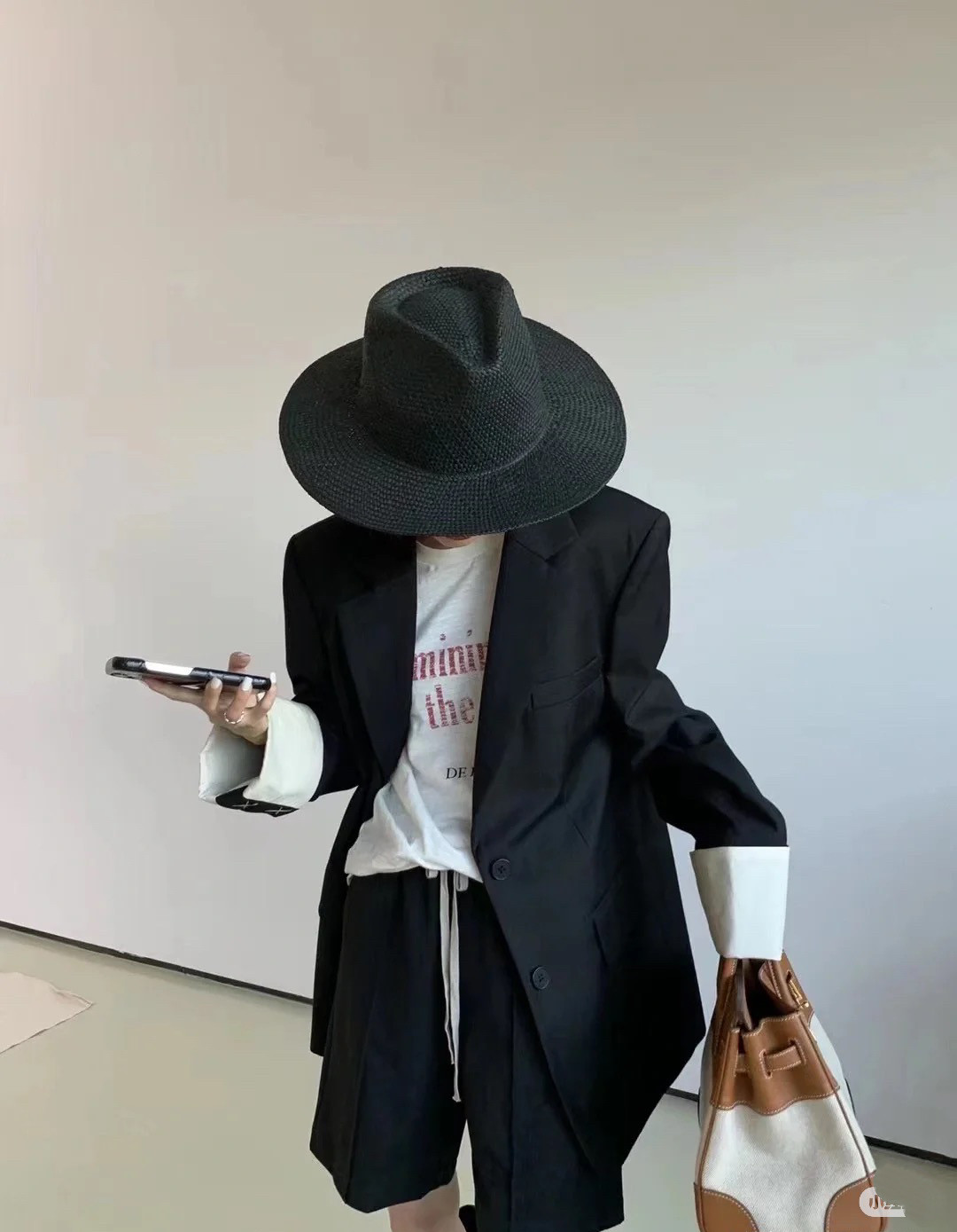 阿水同款小众简约时尚光身黑色宝草爵士顶草帽旅游沙滩宽檐防晒帽