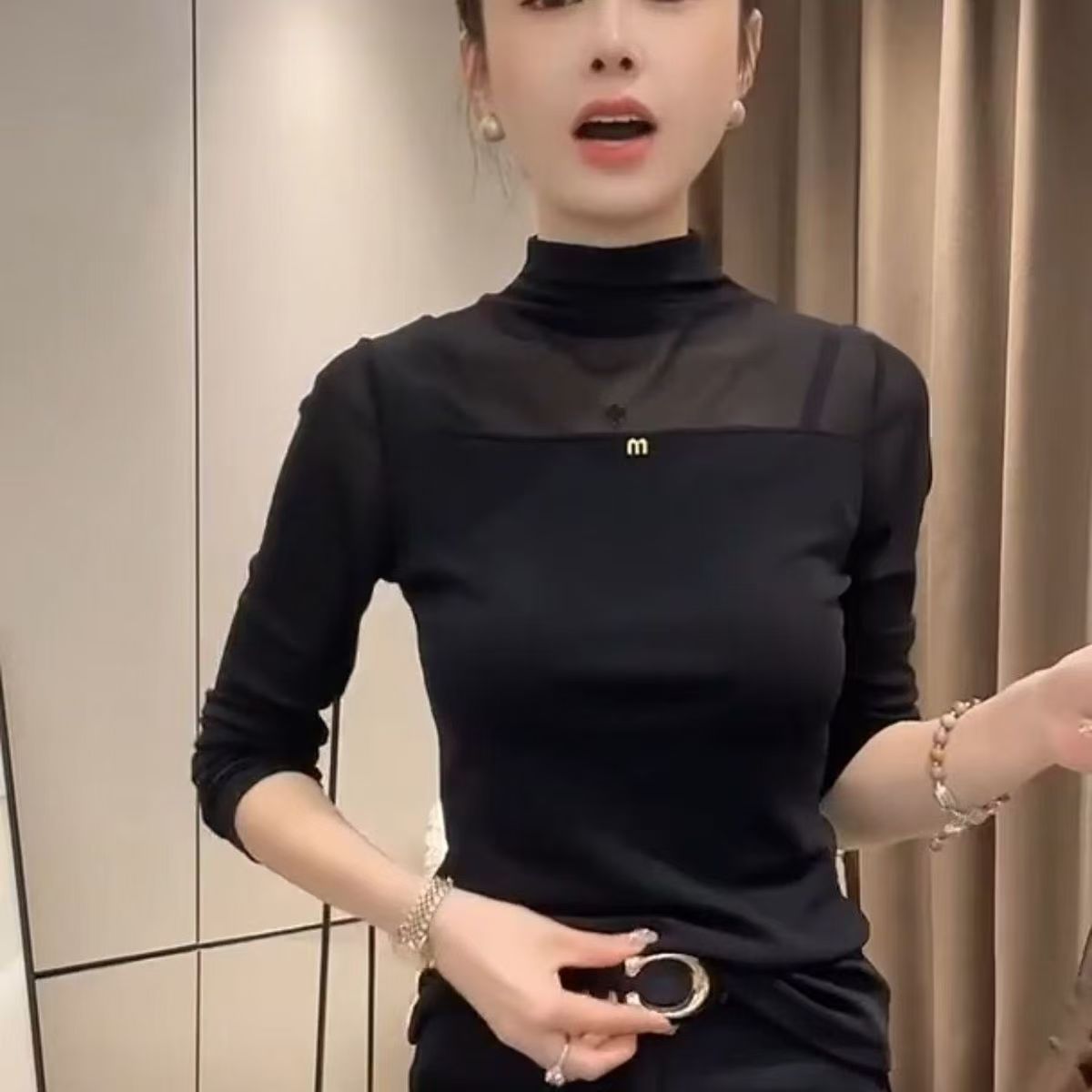小香风减龄半高领黑色打底衫2024秋冬新款网纱长袖修身洋气上衣女