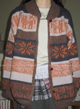 One purple|10.1 费尔岛手工钩织软糯毛衣复古撞色单排扣针织外套