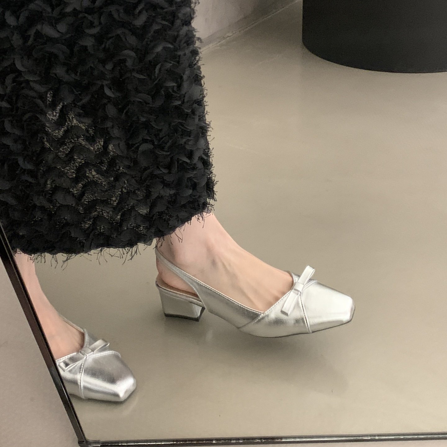 绝美感气质包头凉鞋女春夏外穿2026法式感银色后空单鞋0125w,女鞋,时尚休闲鞋,淘宝优惠券,粉丝福利购,淘宝优惠卷