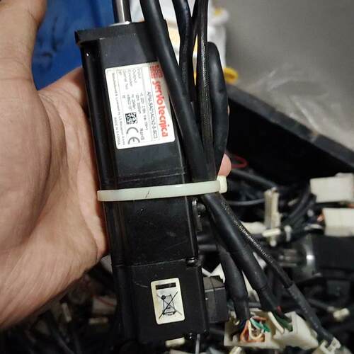 LS伺服100W电机APM-SA01ACN2-8-SC3韩国(请询价)