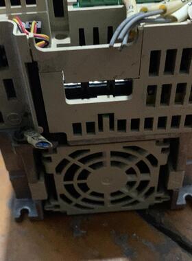 安川变频器CIMR-J7AA21P5,220V,现货如图,缺(请询价)