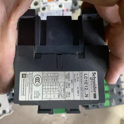 施耐德Lc1E09,12,18,25,接触器      (请询价)