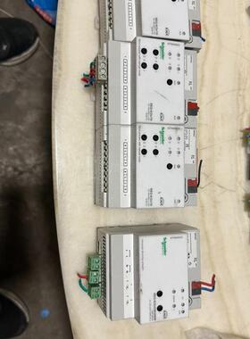 施耐德 MTN649802 三台 MT649330 一台,(请询价)