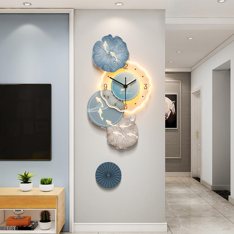 九鱼图挂钟2023新款钟表客厅创意大气壁灯高档装饰画现代简约时钟图片