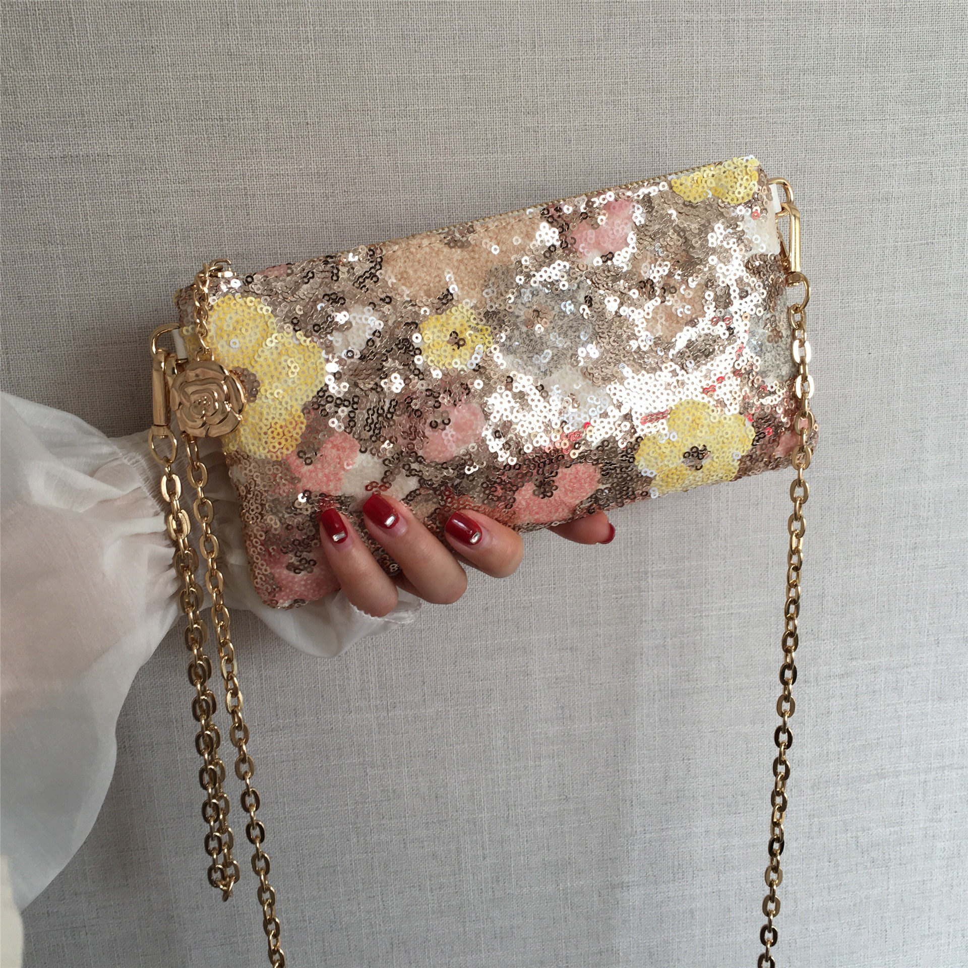 手机包女新款薄钱包花朵亮片拉链手拿包化妆包百搭链条单肩斜挎包