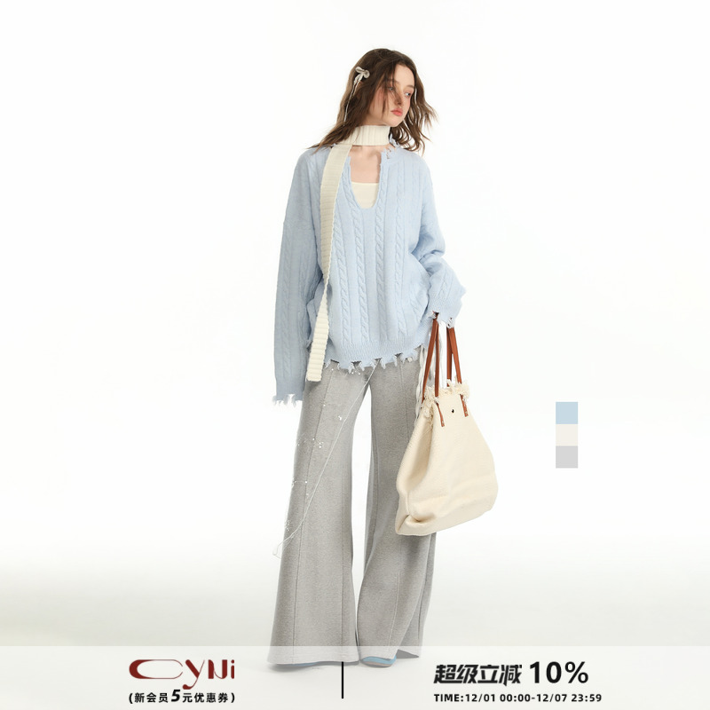 CyNi设计感U领纽花套头毛衣