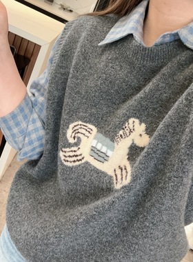 【欧加粒粒】卡通木马圆领针织马甲背心叠穿宽松秋冬款LH25121501