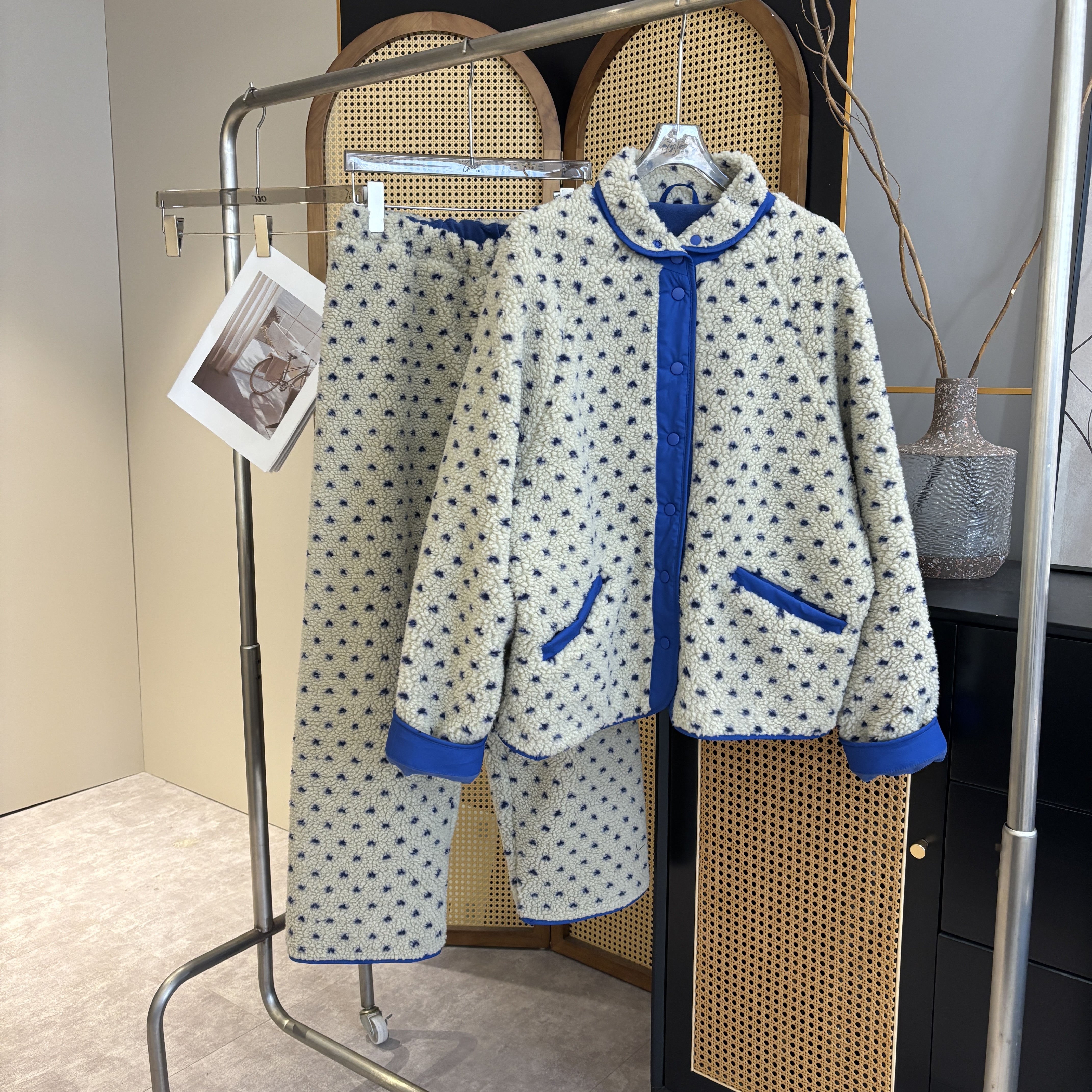 【波点睡衣】小个子定制撞色波点羊羔绒开衫家居服套装LL25112708