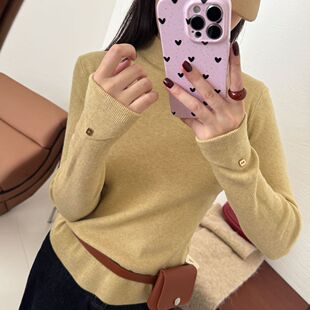 【欧加粒粒】秋冬款半高领袖扣设计百搭弹力针织打底衫 F25103139