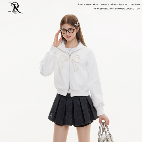 REACH原创春秋新款蝴蝶钉珠连帽卫衣女休闲外套简约显瘦长袖上衣