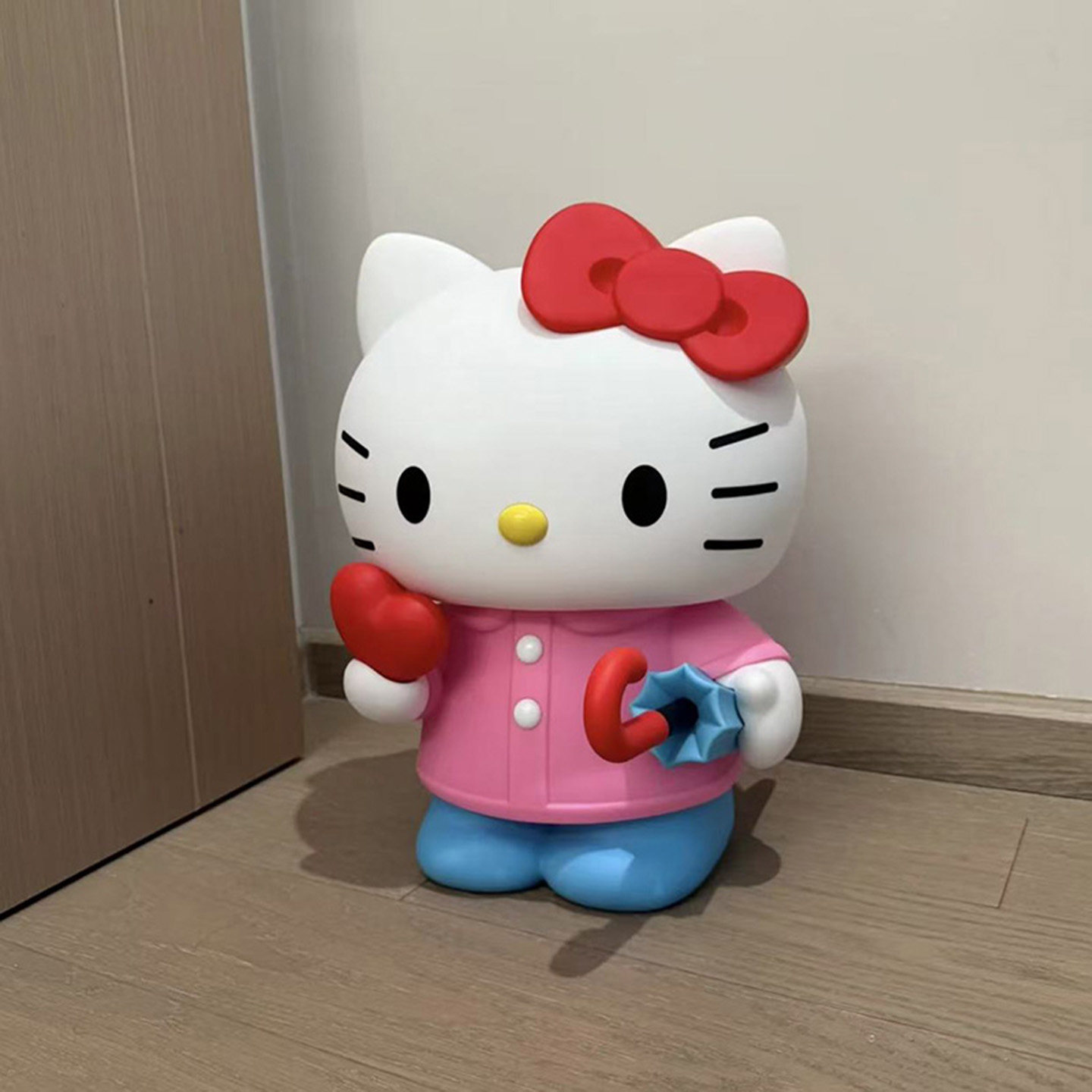 凯蒂猫大号拍拍灯手办摆件礼物