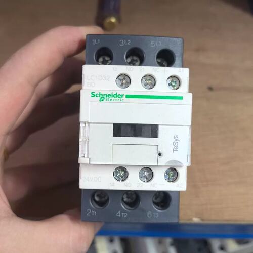 议价正品直流接触器LC1D32BD，控制电压：Dc24V可维修