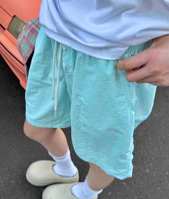 夏日多巴胺彩色尼龙沙滩裤女夏季宽松休闲百搭抽绳速干运动五分裤