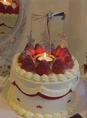 ins旋转烛台香薰蜡烛杯创意家居摆件梦幻心礼物 走马蛋糕摆件