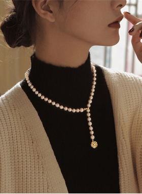 曲禾风秋冬珍珠项链毛衣链高级感百搭长款小众气质复古爆款锁骨链