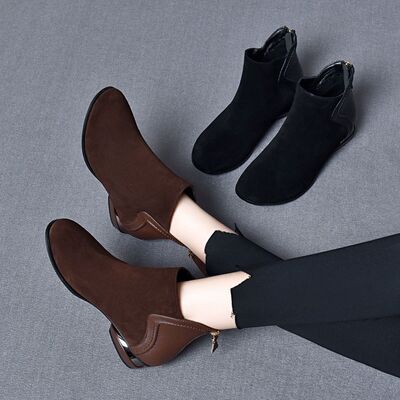 品牌真皮圆头磨砂小短靴2025秋冬新款粗跟马丁靴平底防滑妈妈鞋女