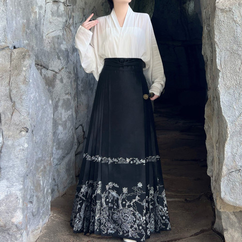 梨花絮2023竹节棉仿螺钿马面裙