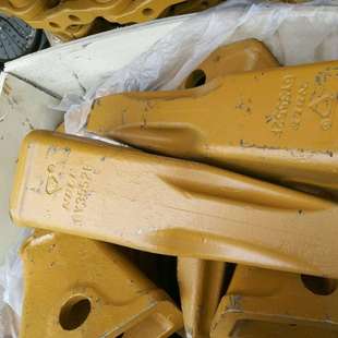 挖机配件松土器斗齿钻石斗齿斗根齿座厂家