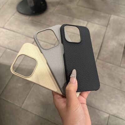 半包碳纤维纹适用苹果16promax