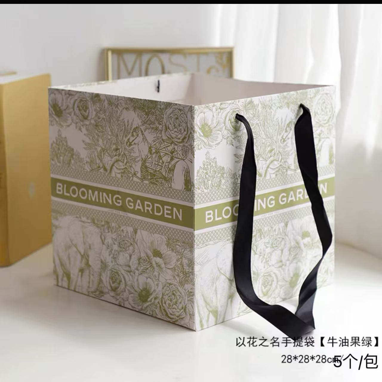 花之名方形复古风鲜花花束手提袋鲜花花束包装盒花艺礼物装花束袋