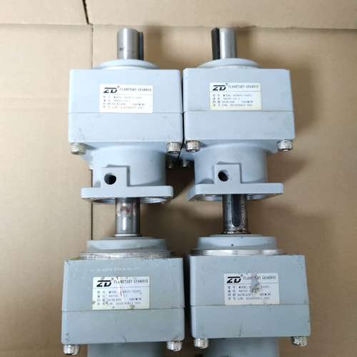 议价中大精密行星减速机，型号 98ZR15-750T3，适配80议价