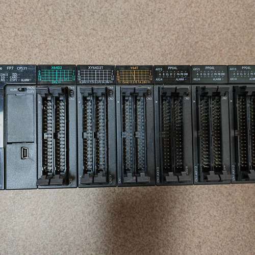 议价PLC FP7 CPS31主机。扩展模块我就不描述了，看议价